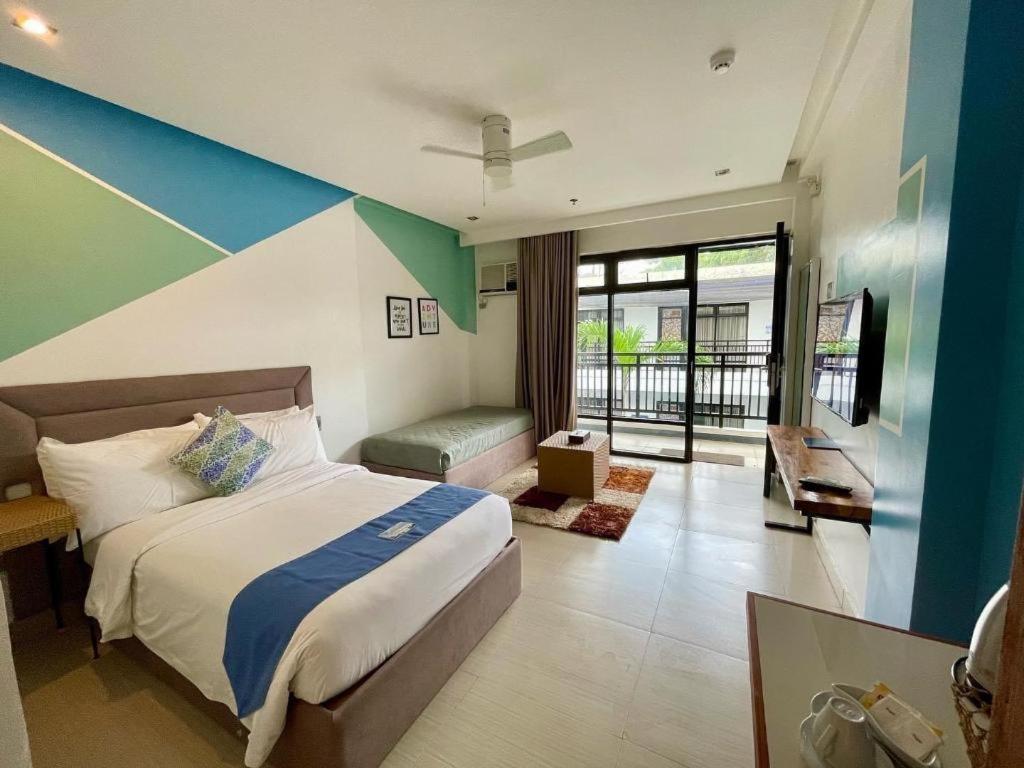 White Breeze Palawan Boutique Hotel Puerto Princesa Eksteriør billede
